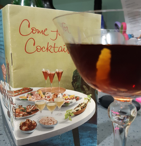 The 6 o'clock cocktail recipe with sweet vermouth, dry vermouth, and sherry